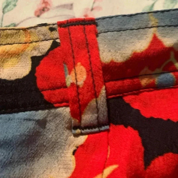 🌟HP NWT Loft Women’s Flower Pattern Skirt Size Medium Petite Buttons and Pockets - Picture 10 of 12